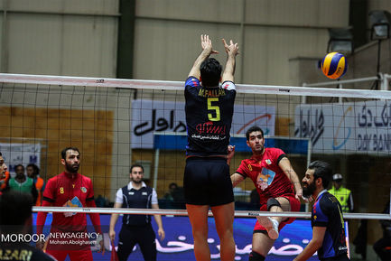 دیدار تیم های والیبال پیکان تهران و سازمان عمران شهرداری ساری