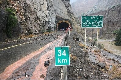 محور هراز مسدود است