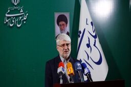 صراحتا در مصوبه مجلس آمده که در سال ۱۴۰۰ نباید اینترنت گران شود