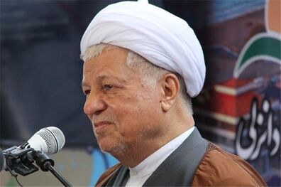 هاشمی‌رفسنجانی وارد جزیره خارگ شد