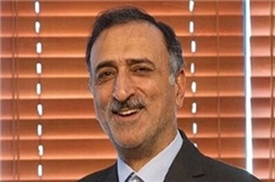 وظیفه ما تربیت دانش‌آموزانی است که در مواقع حساس از نظام دفاع کنند