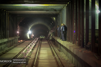 بازدید محمدعلی نجفی شهردار تهران از خط ۶ و ۷ مترو