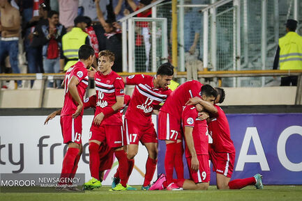 دیدار تیم های فوتبال پرسپولیس ایران و الوحده امارات