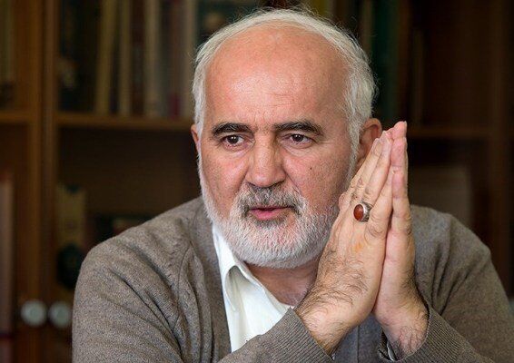احمد توکلی راهی دادگاه انقلاب شد
