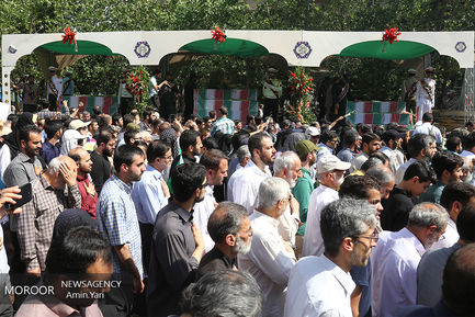 تشییع پیکر ۱۵۰ شهید دفاع مقدس
