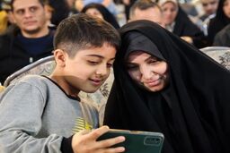 عکس سلفی با دختر حاج قاسم
