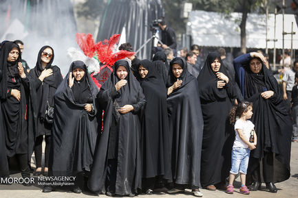 مراسم عزاداری عاشورای حسینی در محله هنگام