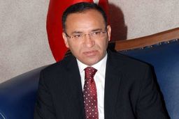 بازداشت اعضای دموکراتیک خلق در چارچوب قانون اساسی است