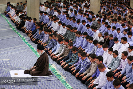 جشن تکلیف دانش آموزان با حضور رهبر انقلاب