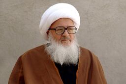 تأکید آیت الله وحید خراسانی بر اهمیت یاری رسانی به سیل زدگان
