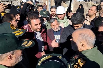 فرمانده کل سپاه برای دومین بار به مناطق زلزله‌زده خوی رفت