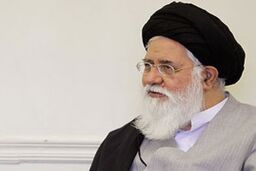 از هیچ جریان یا لیستی حمایت نمی‌کنم