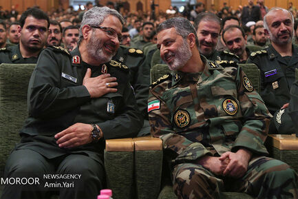 تجلیل از رزمندگان مدافع حرم