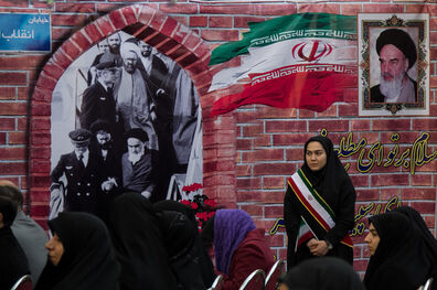 نواخته شدن «زنگ انقلاب» در مدرسه ای در تهران