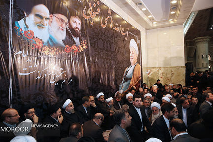 مراسم هفتمین روز ارتحال آیت الله هاشمی رفسنجانی در حرم مطهر امام خمینی(ره) با جضور رییس جمهور