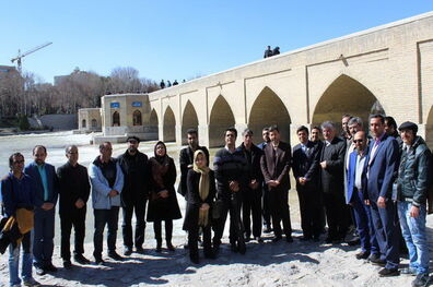 ۱۲ کارگردان زاینده‌رود را مستند می‌کنند
