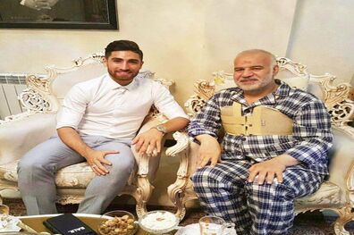 جهانبخش رسم شاگرد و استادی را به جا آورد
