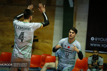 دیدار تیم های والیبال پیکان و شمس