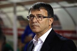 لیمونیوس المپیاکوس را تمرین می‌دهد