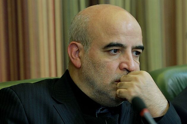 همان هفته ای اول می شد نتیجه گرفت که آقای نجفی فرد قابل قبولی برای مدیریت شهر تهران نیست