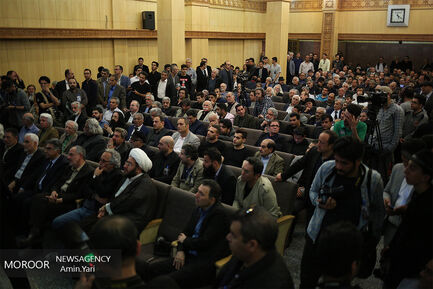 یادبود جمشید مشایخی