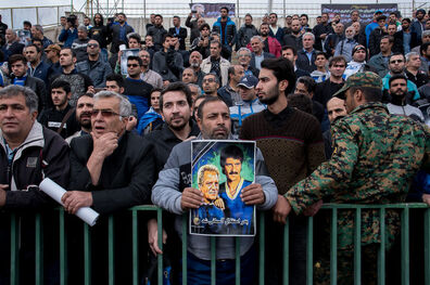 پیکر منصور پورحیدری در ورزشگاه شیرودی تشییع شد