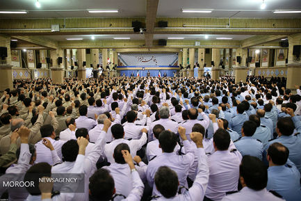 دیدار جمعی از فرماندهان و کارکنان ارتش با مقام معظم رهبری