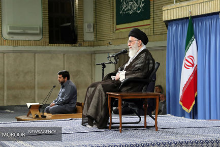 دیدار جمعی از خانواده‌های شهدای مرزبانی و مدافع حرم با مقام معظم رهبری