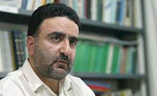 حضور مهدی تاجزاده در ستاد مرکزی روحانی - تهران بزرگ