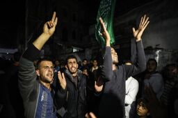جشن پیروزی فلسطینی‌های نوار غزه بر اسرائیلی ها