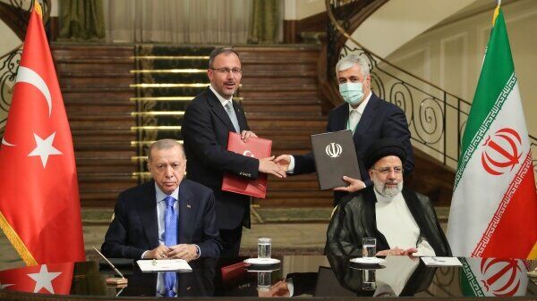 امضای ۸ سند و یادداشت تفاهم همکاری میان ایران و ترکیه