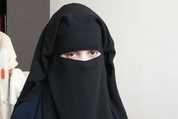 پوشش برقع در بلغارستان ممنوع شد


